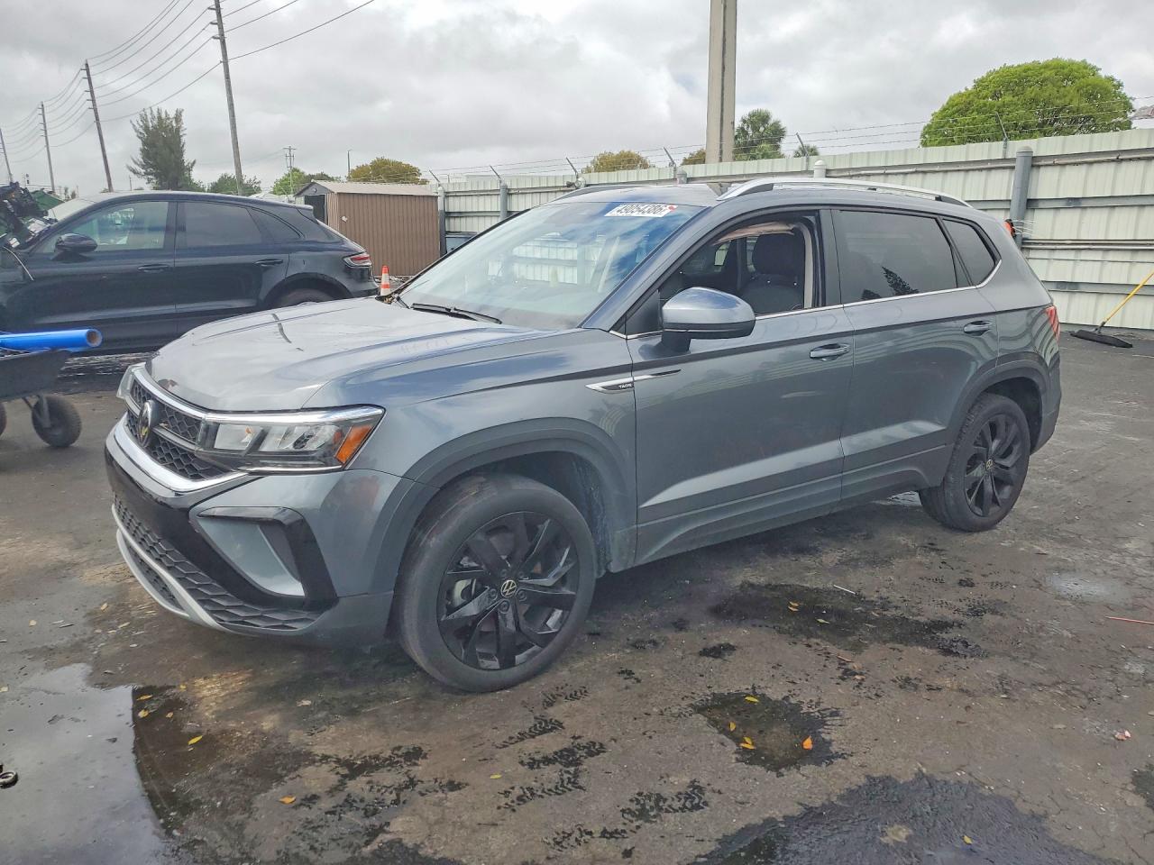 Salvage Volkswagen Taos Image