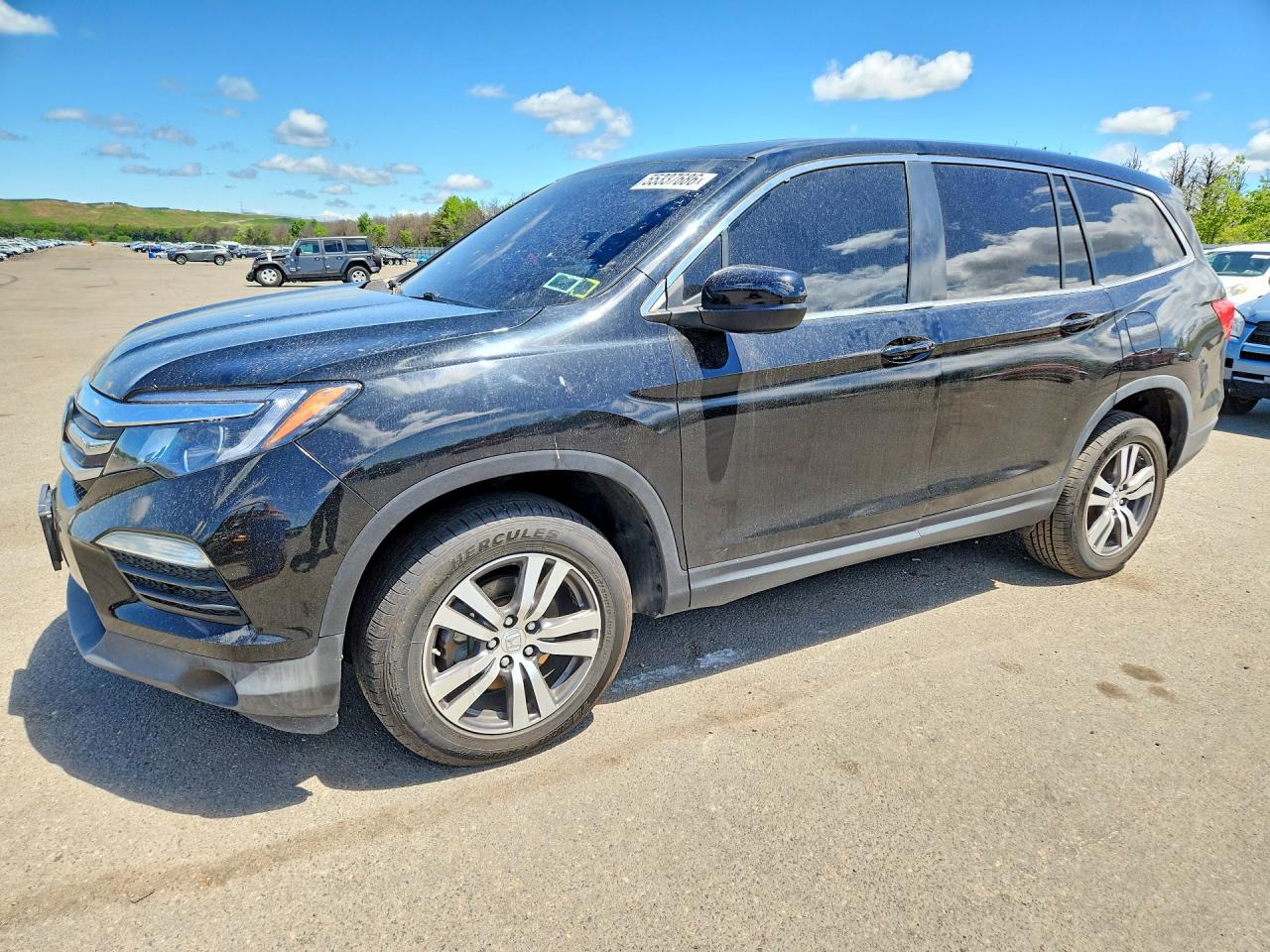 Salvage Honda Pilot Image