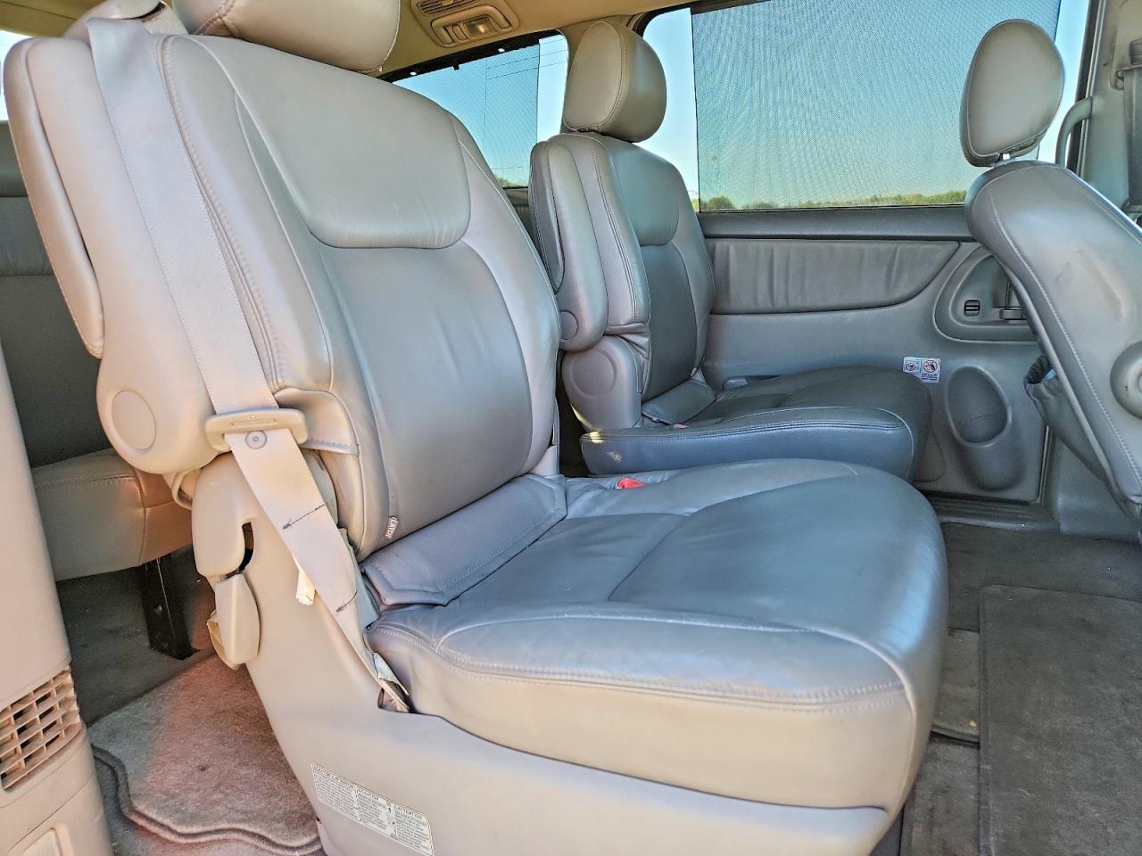 Toyota Sienna Xle 7 Passenger