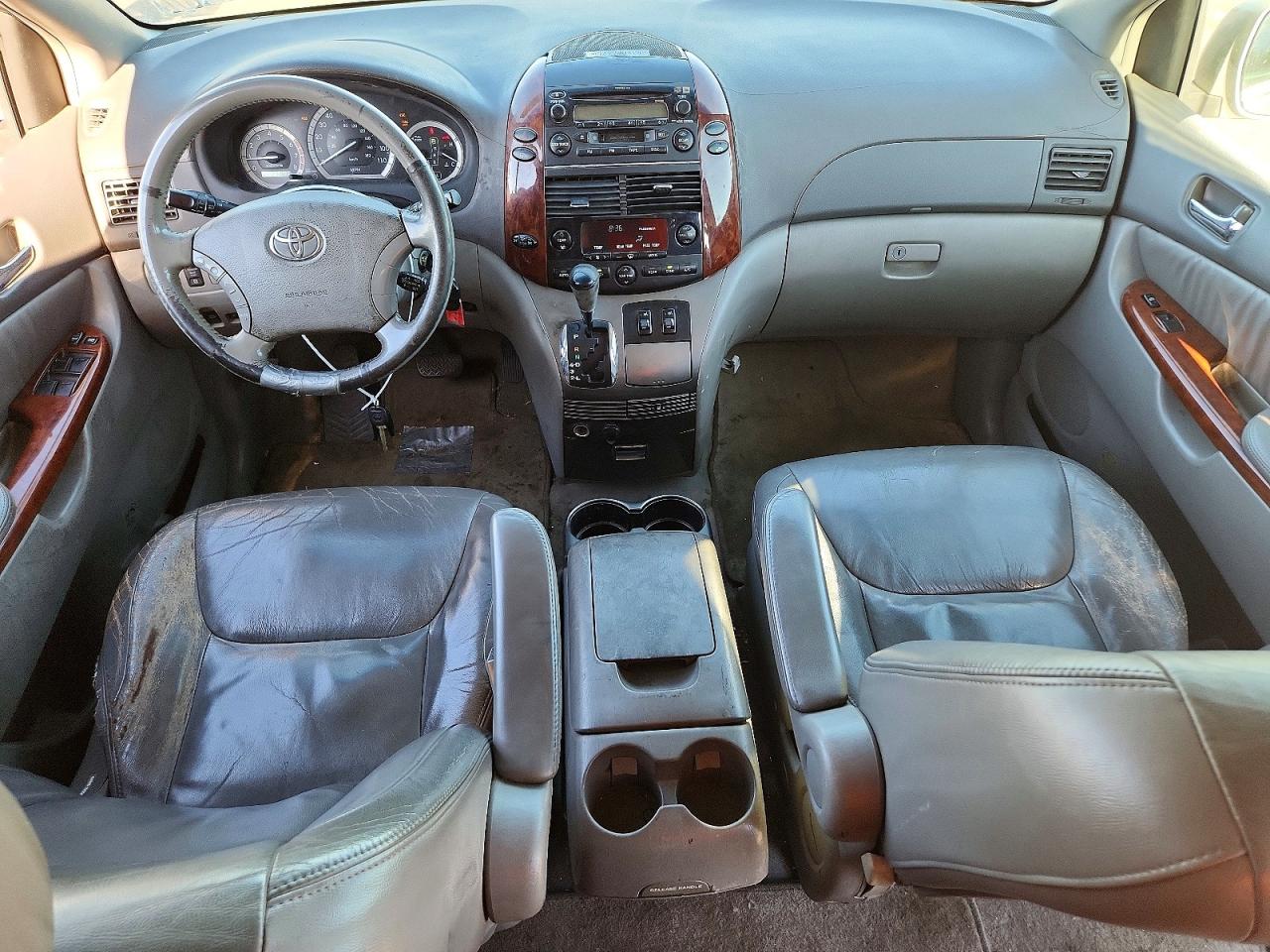 Toyota Sienna Xle 7 Passenger