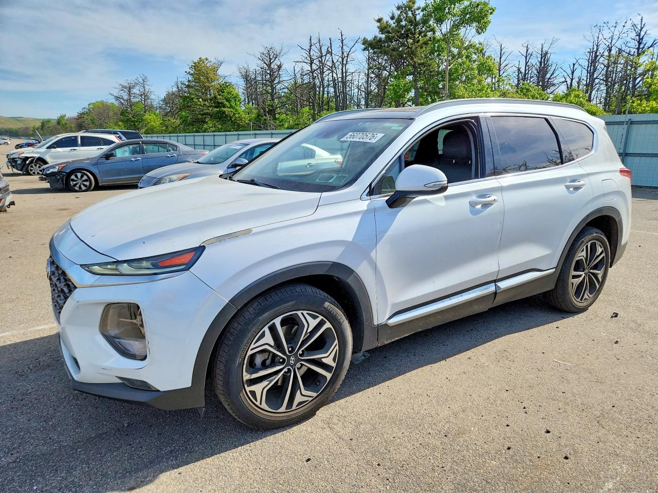 Salvage Hyundai SANTA FE Image