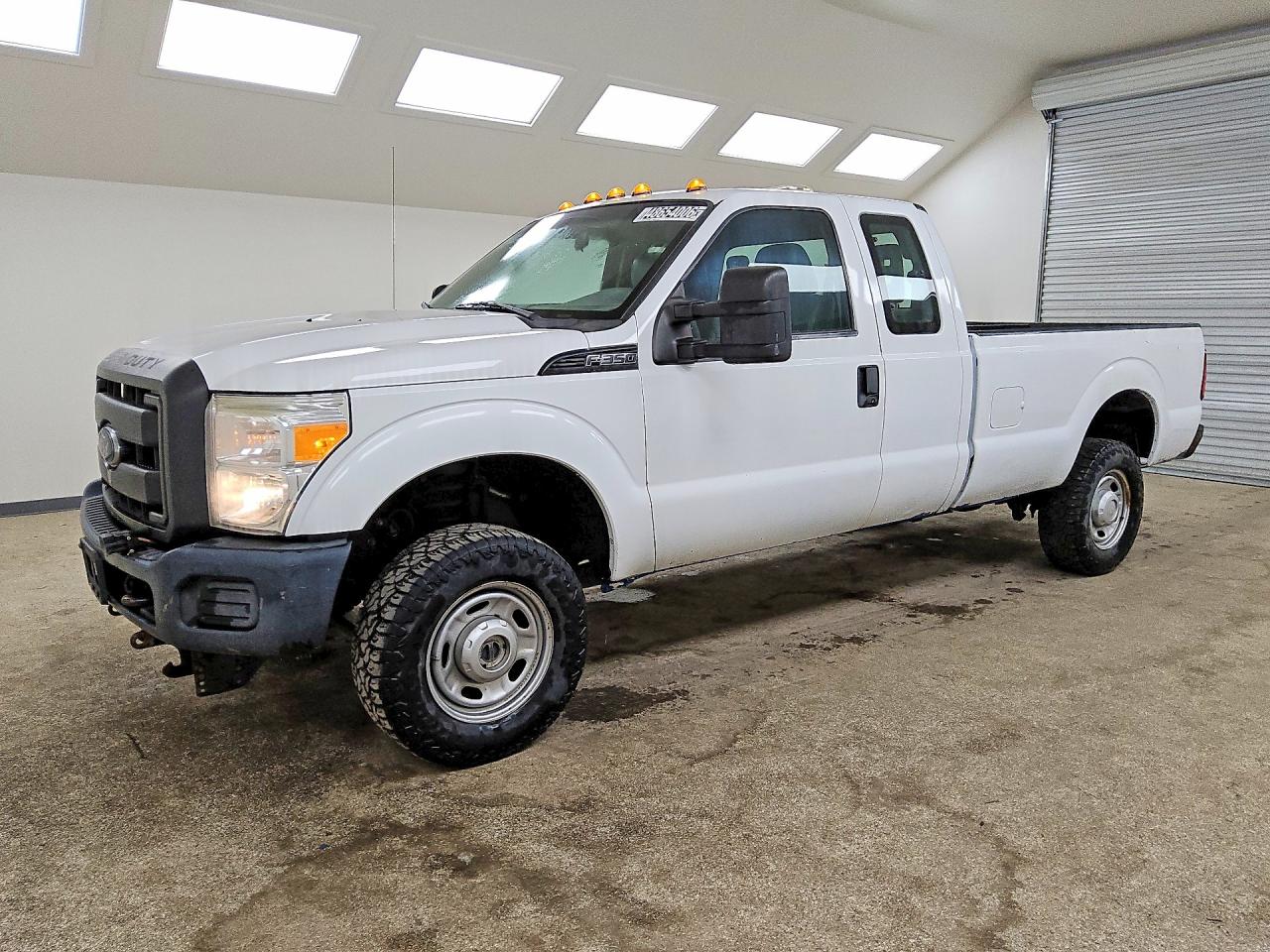 Salvage Ford F-350 Image