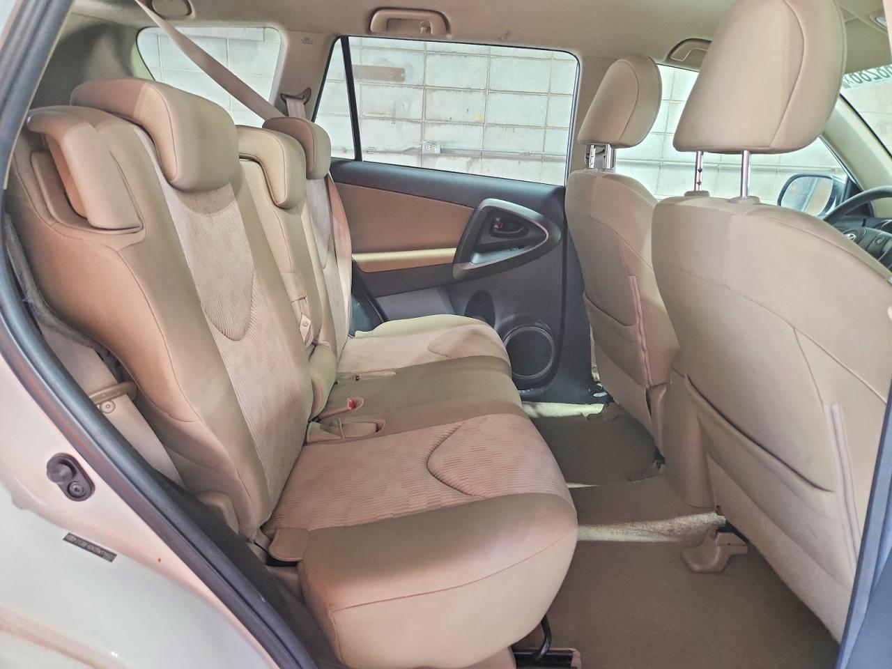 Toyota RAV4 Base