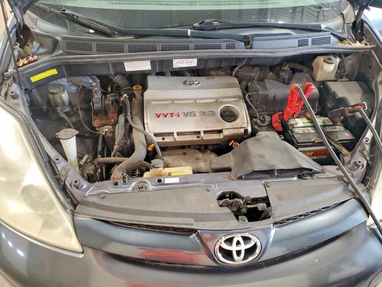 Toyota Sienna Le 7 Passenger
