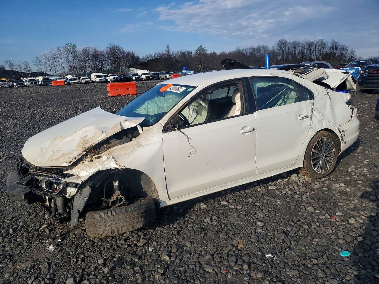 Salvage Volkswagen Jetta Image