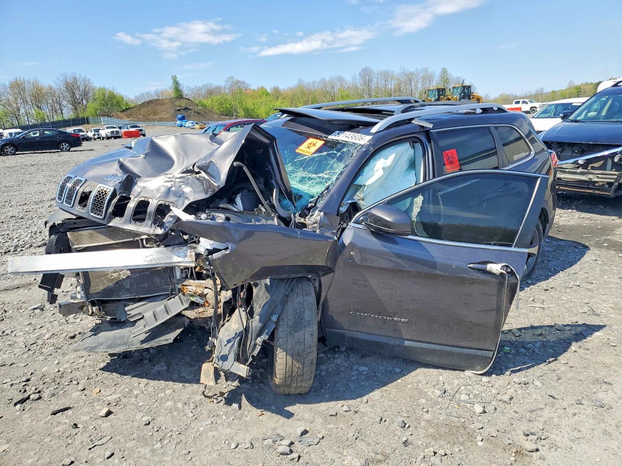 Salvage Jeep Grand Cherokee Image