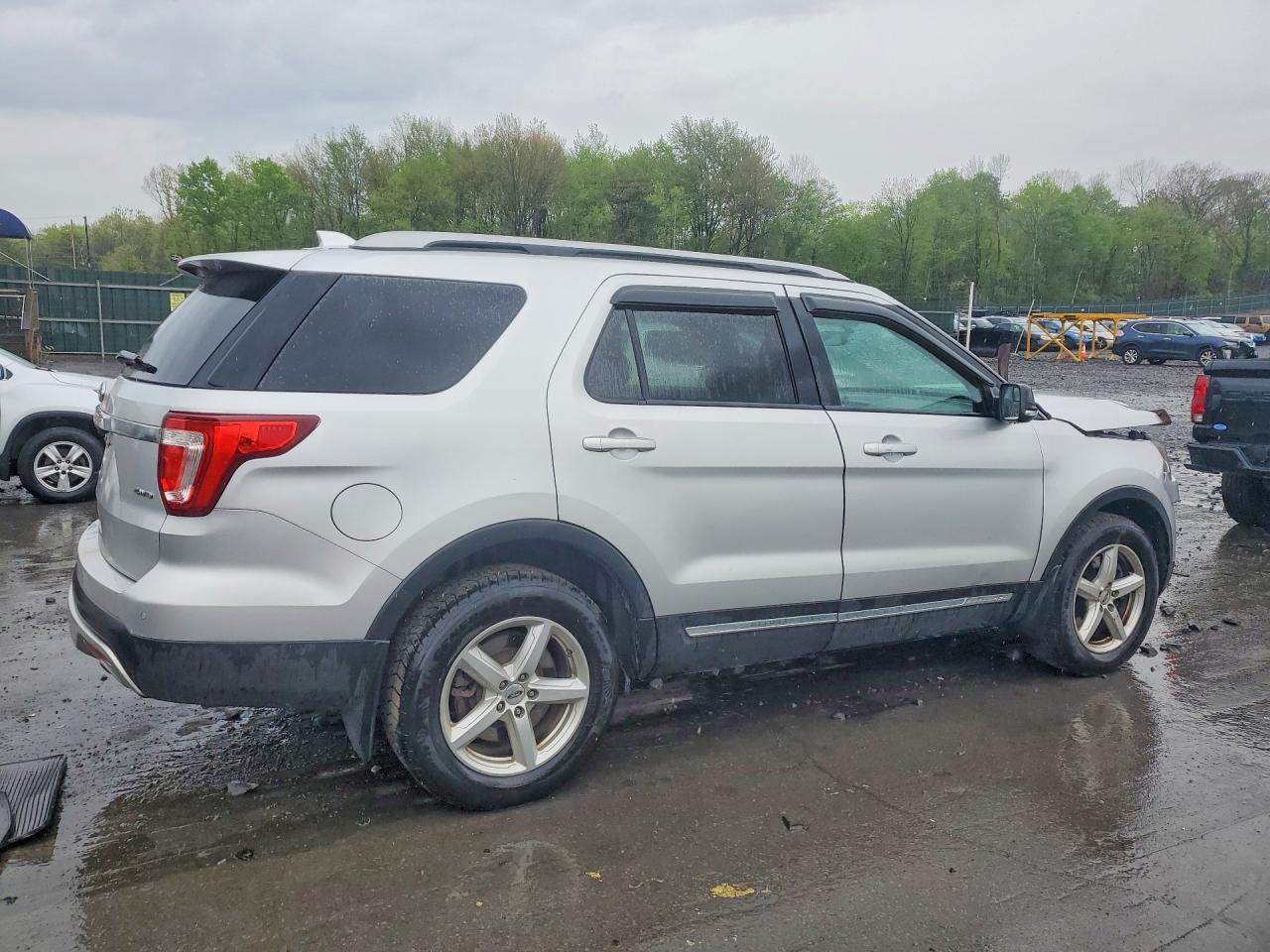 Ford Explorer Xlt