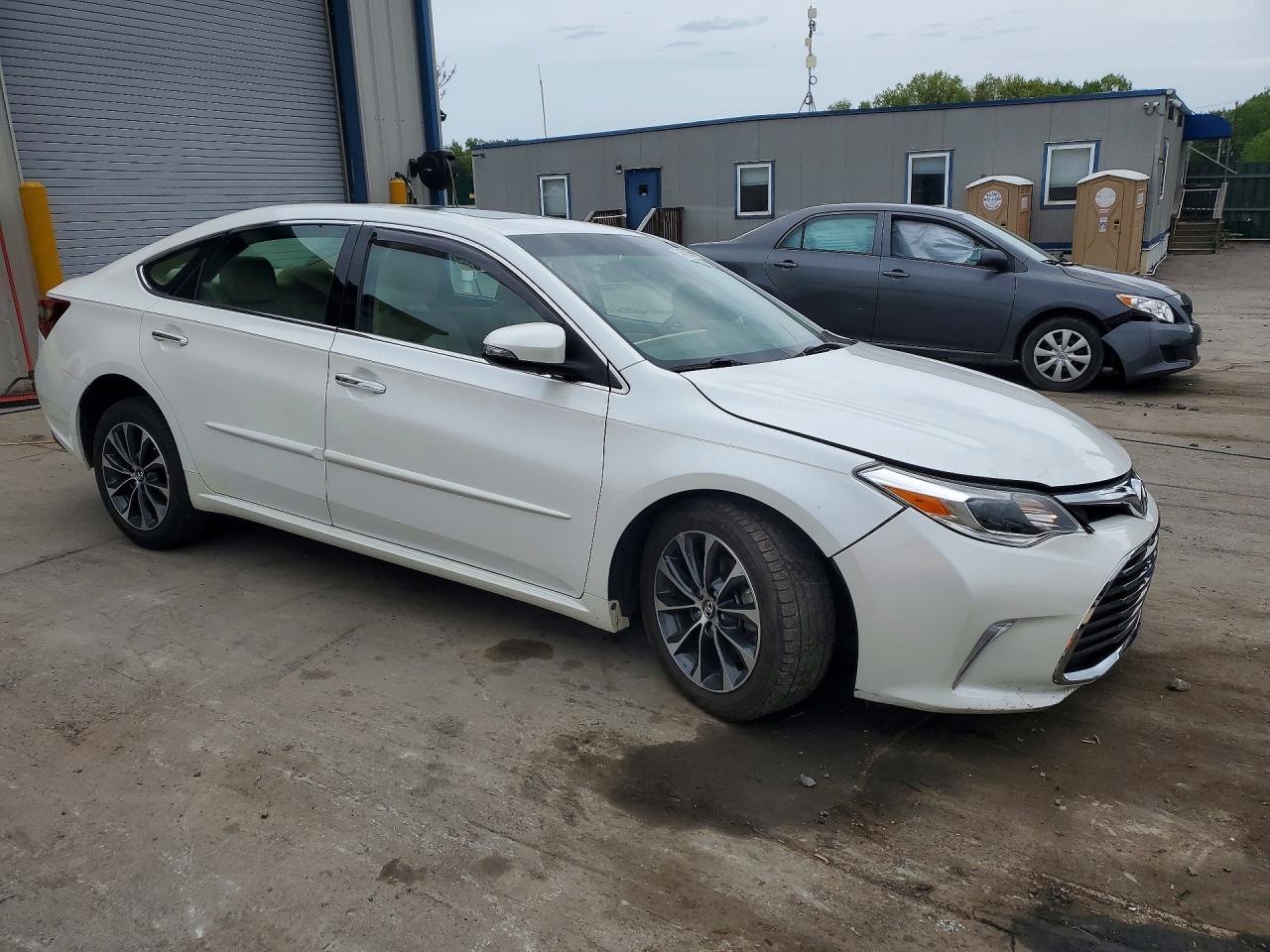 Toyota Avalon Xle Premium