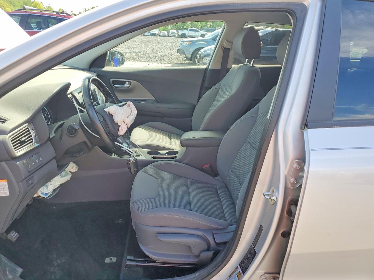 Kia Niro Lx