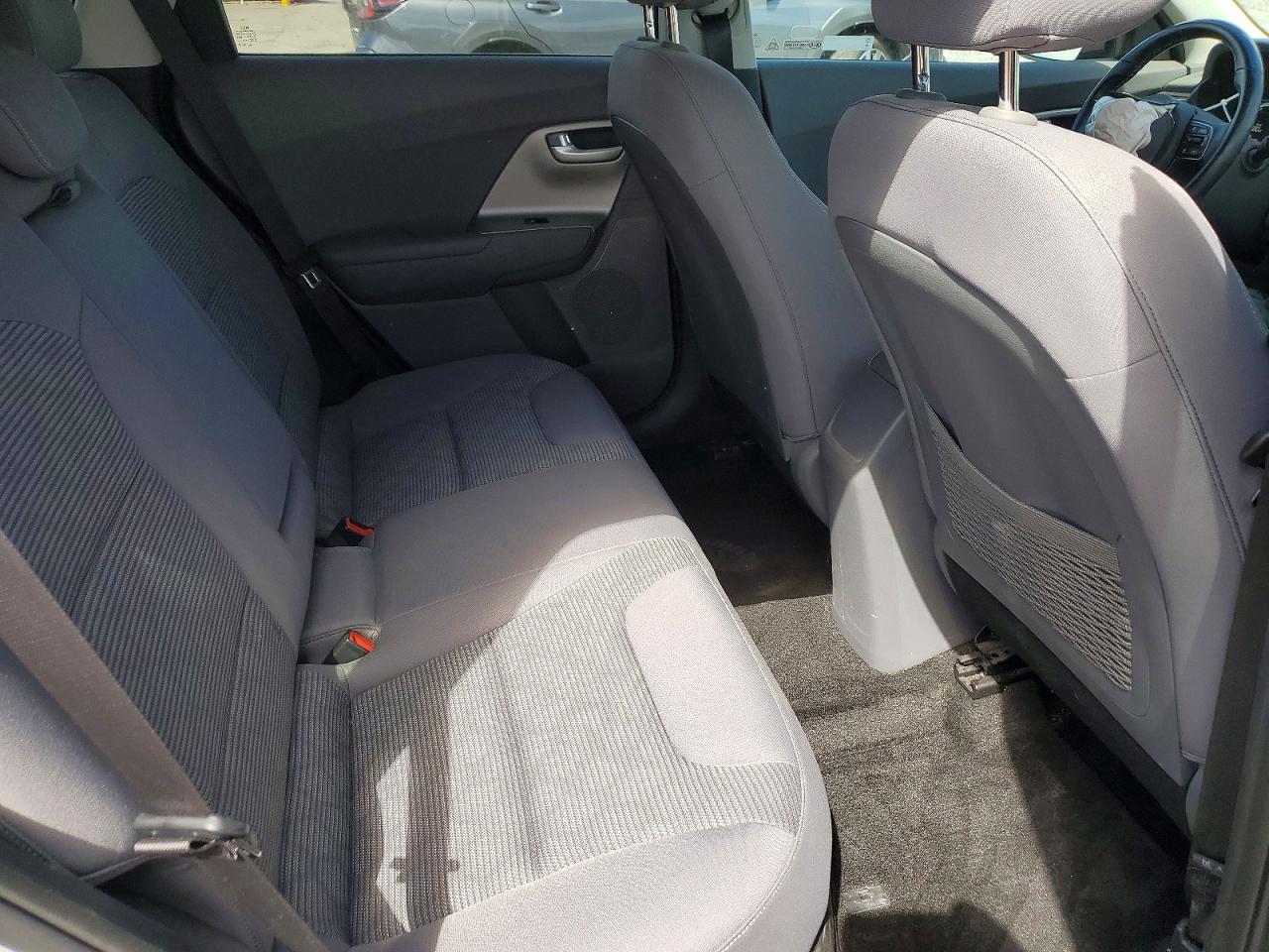 Kia Niro Lx