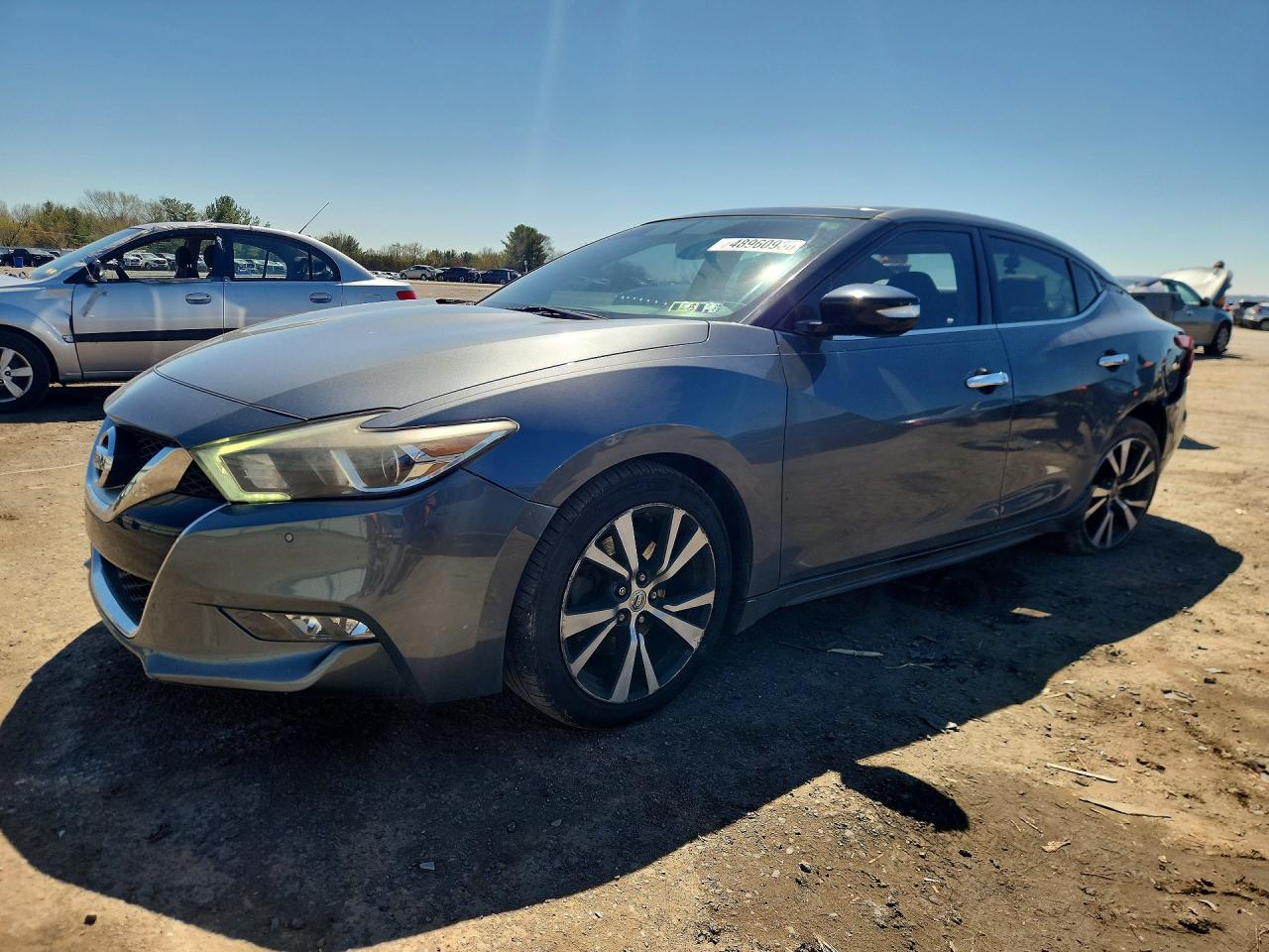Salvage Nissan Maxima Image