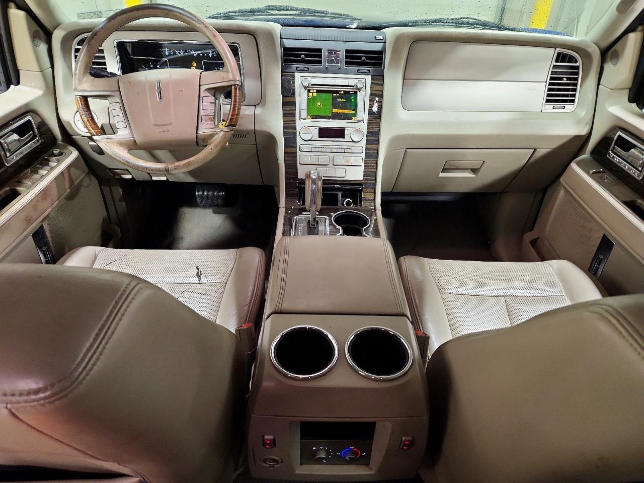 Lincoln Navigator