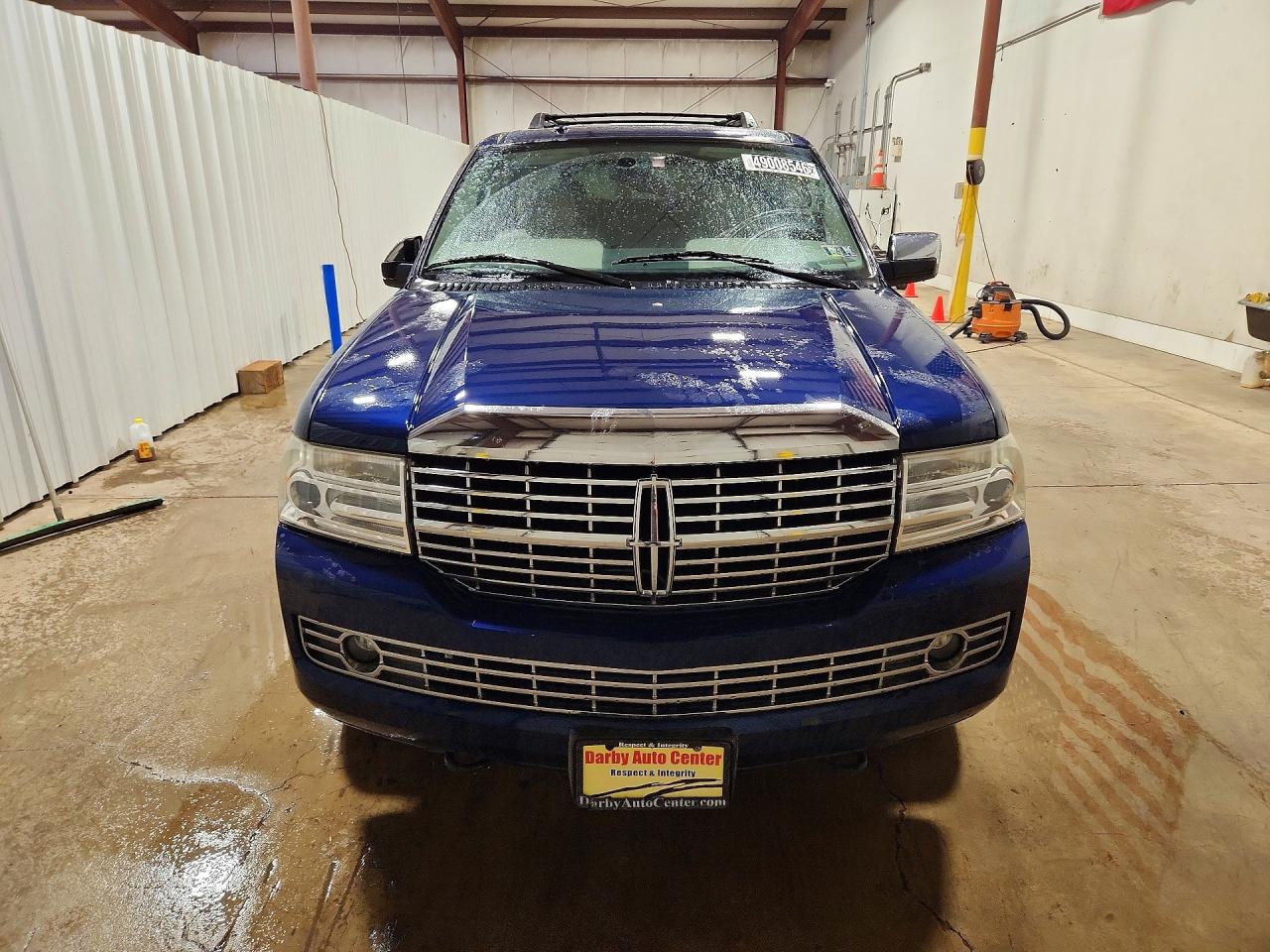 Lincoln Navigator