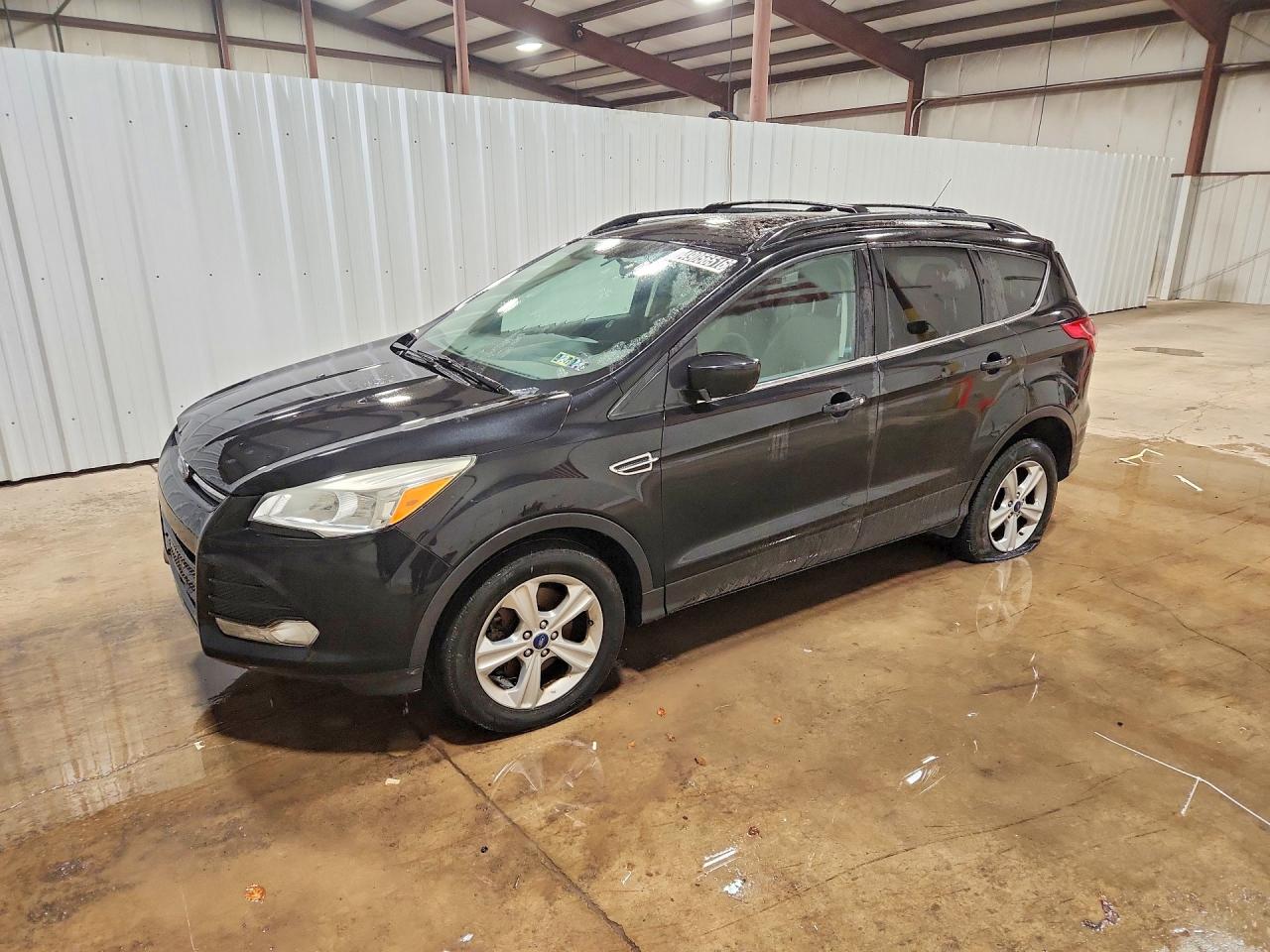 Salvage Ford Escape Image