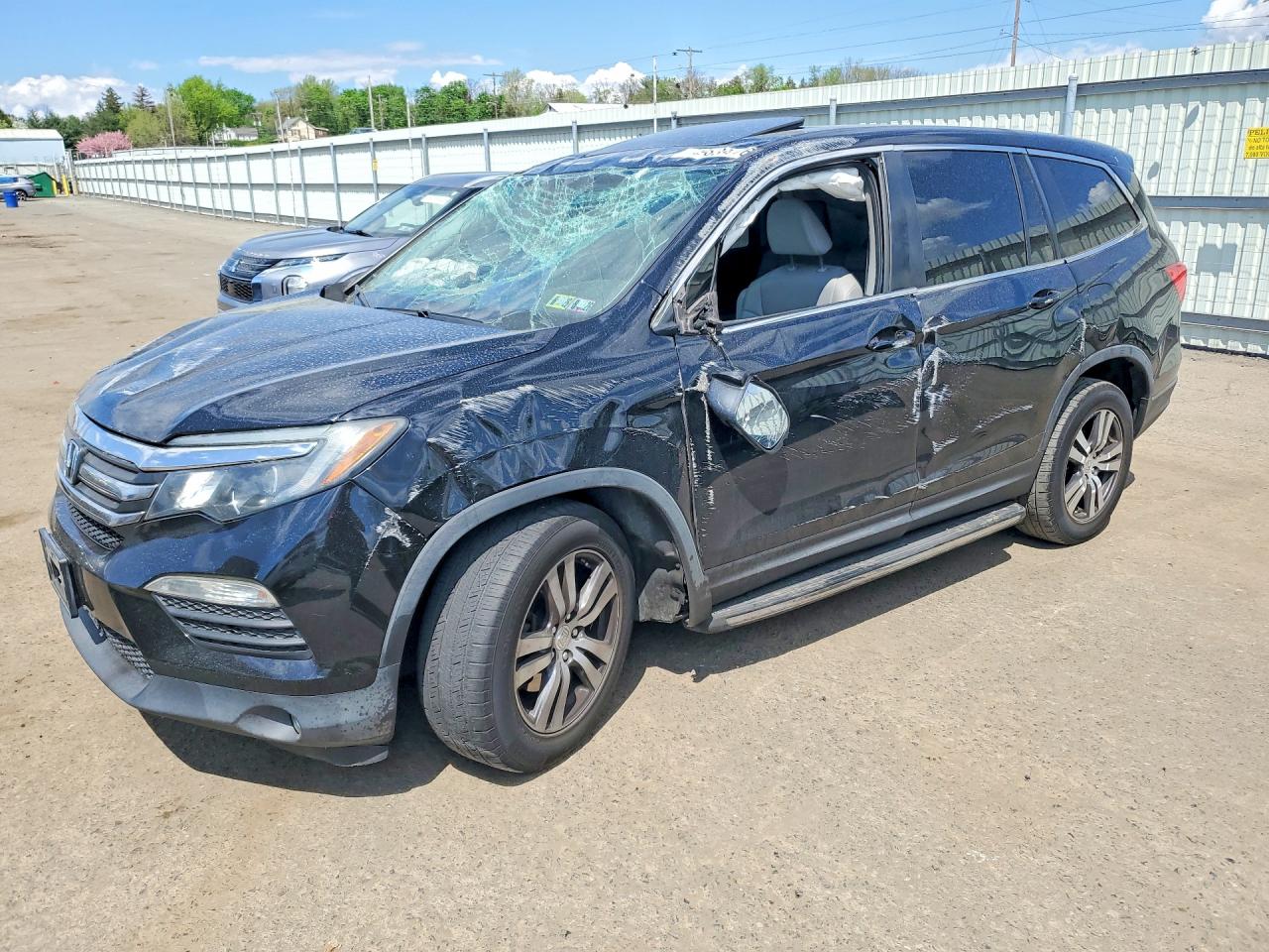 Salvage Honda Pilot Image