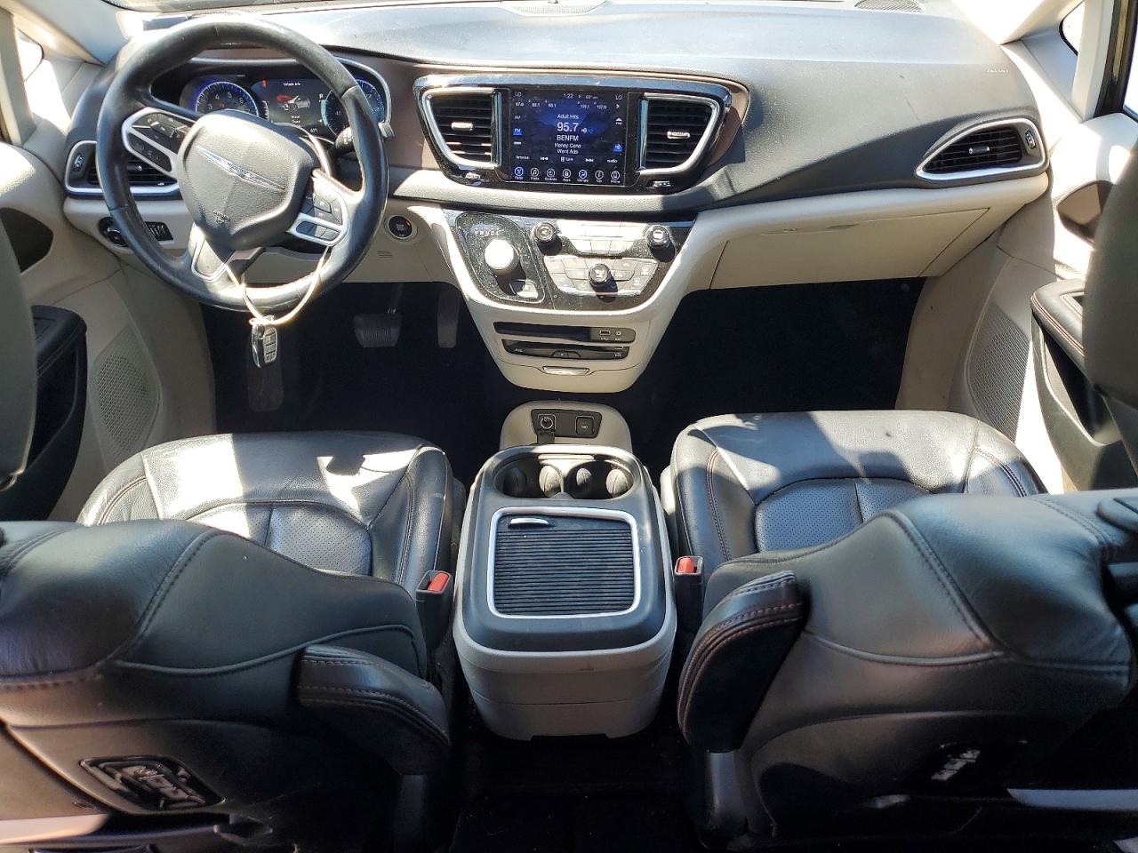 Chrysler Pacifica Touring L Plus