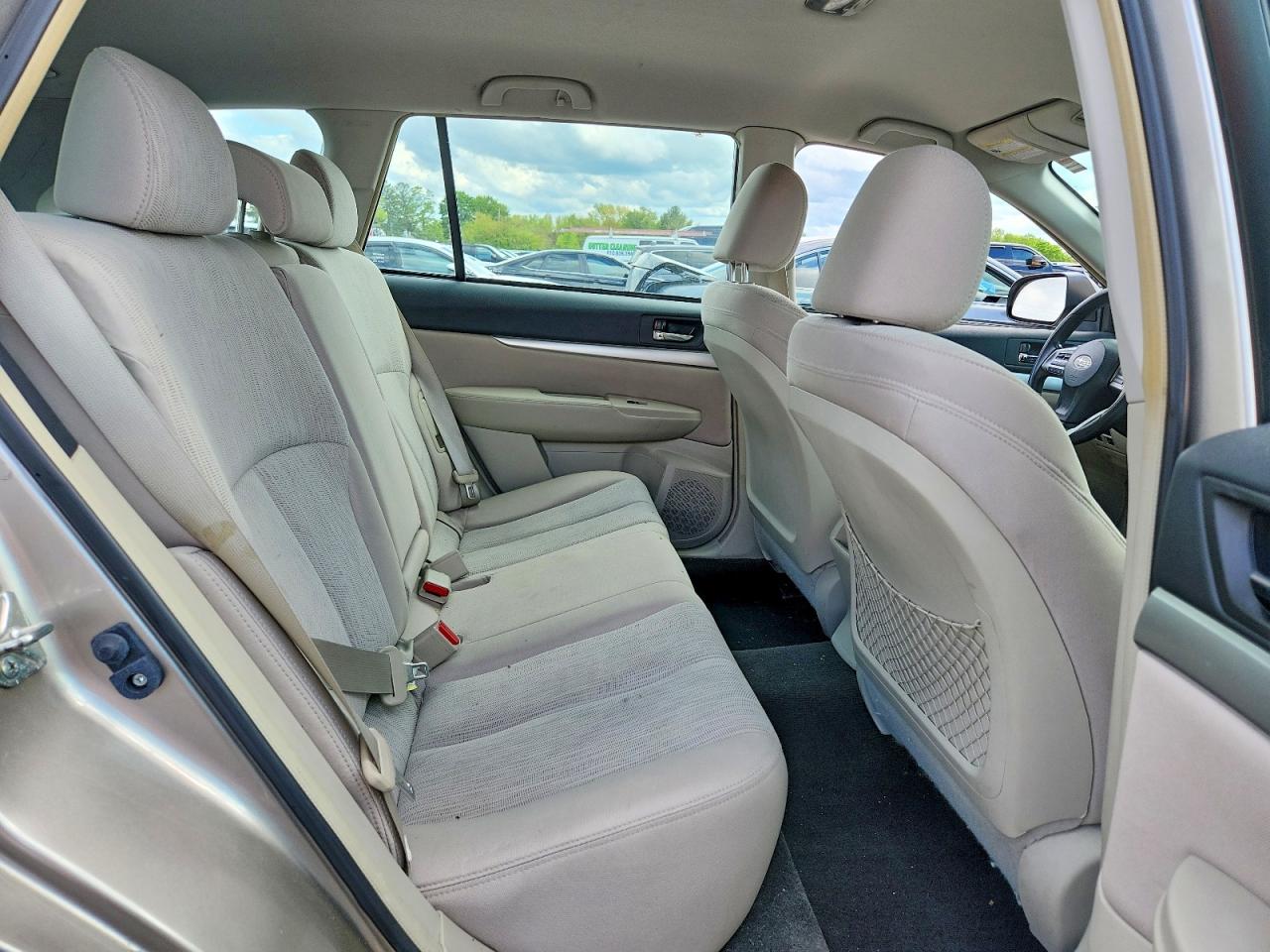 Subaru Outback 2.5i