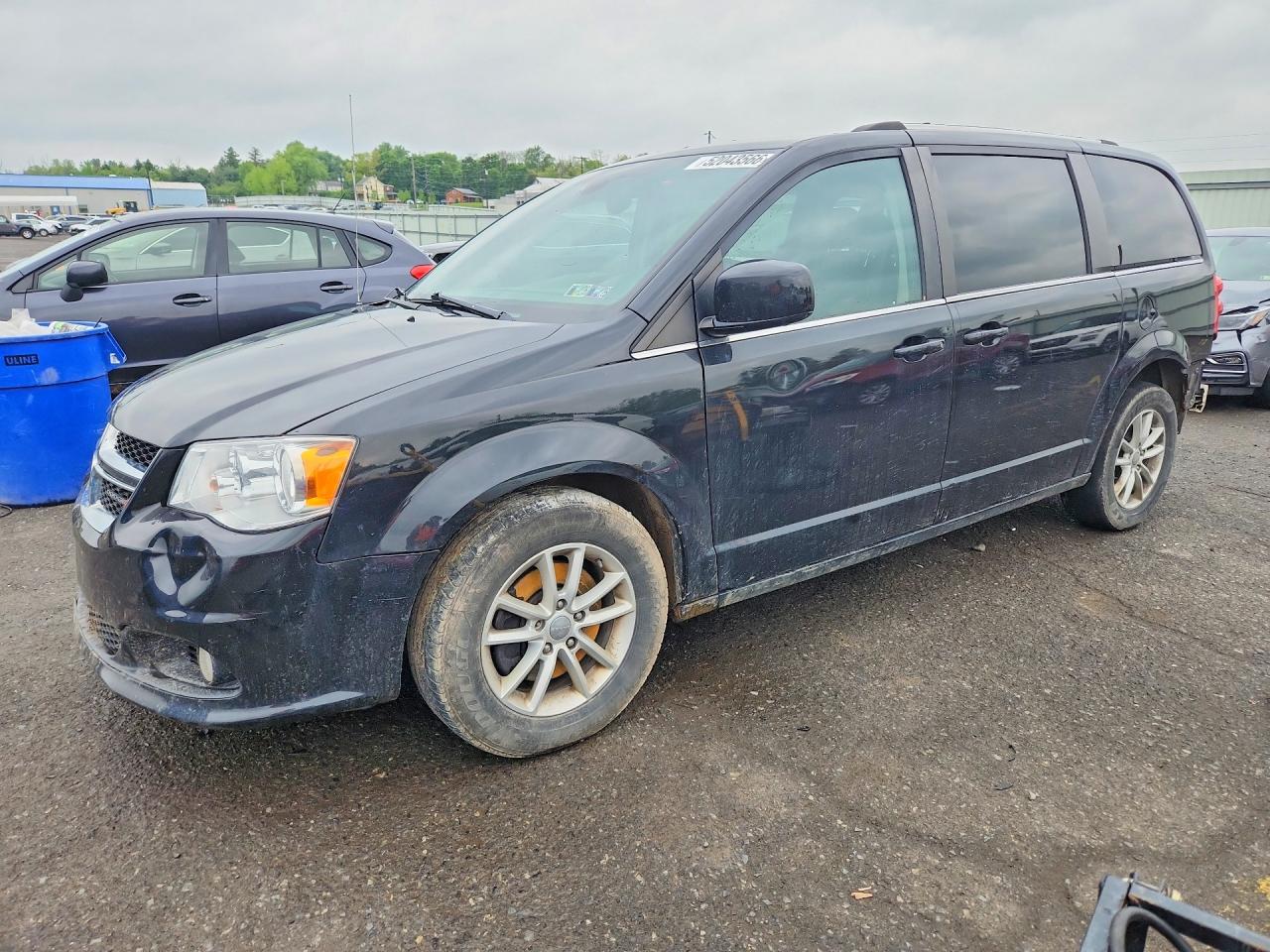 Salvage Dodge Caravan Image