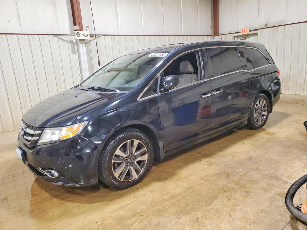 Salvage Honda Odyssey Image