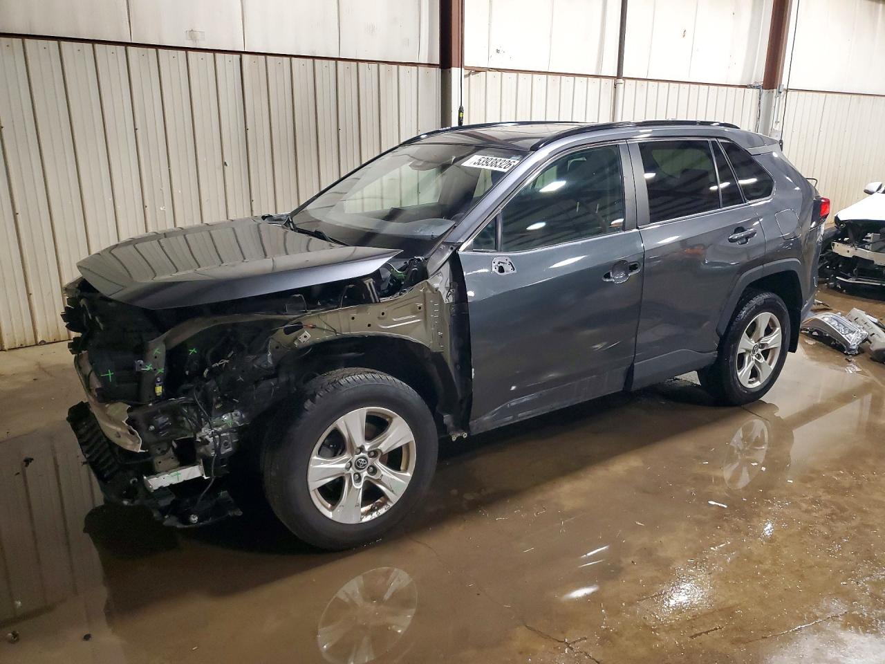 Salvage Toyota RAV4 Image