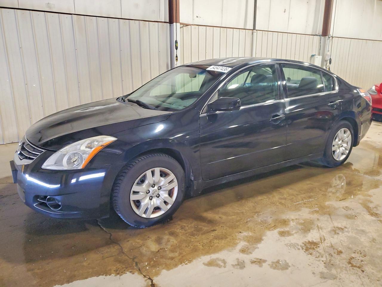 Salvage Nissan Altima Image