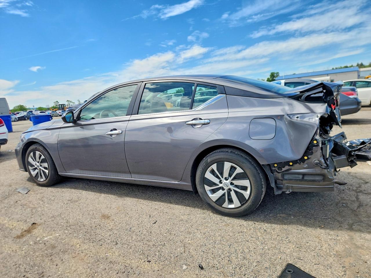 Nissan Altima S
