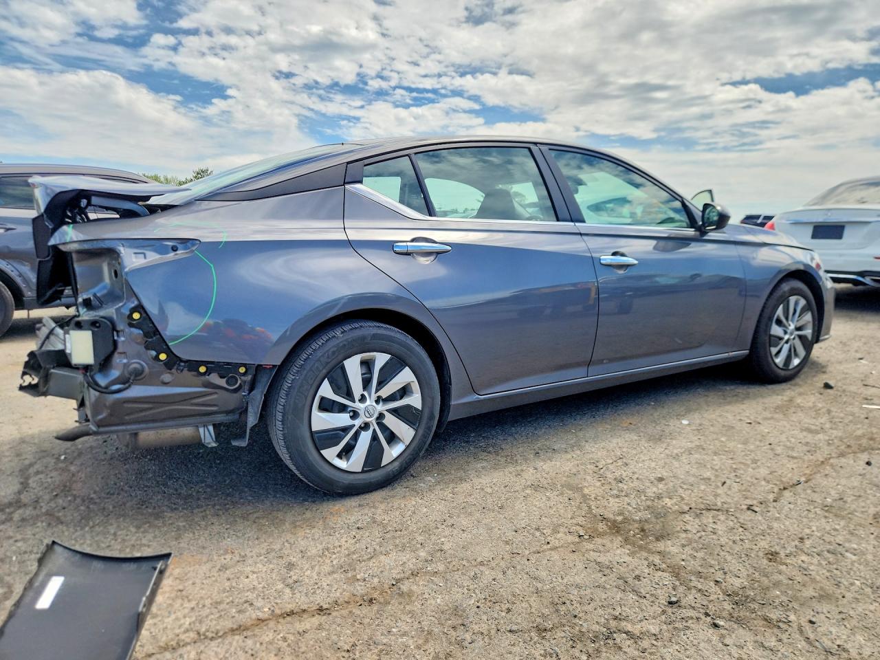 Nissan Altima S