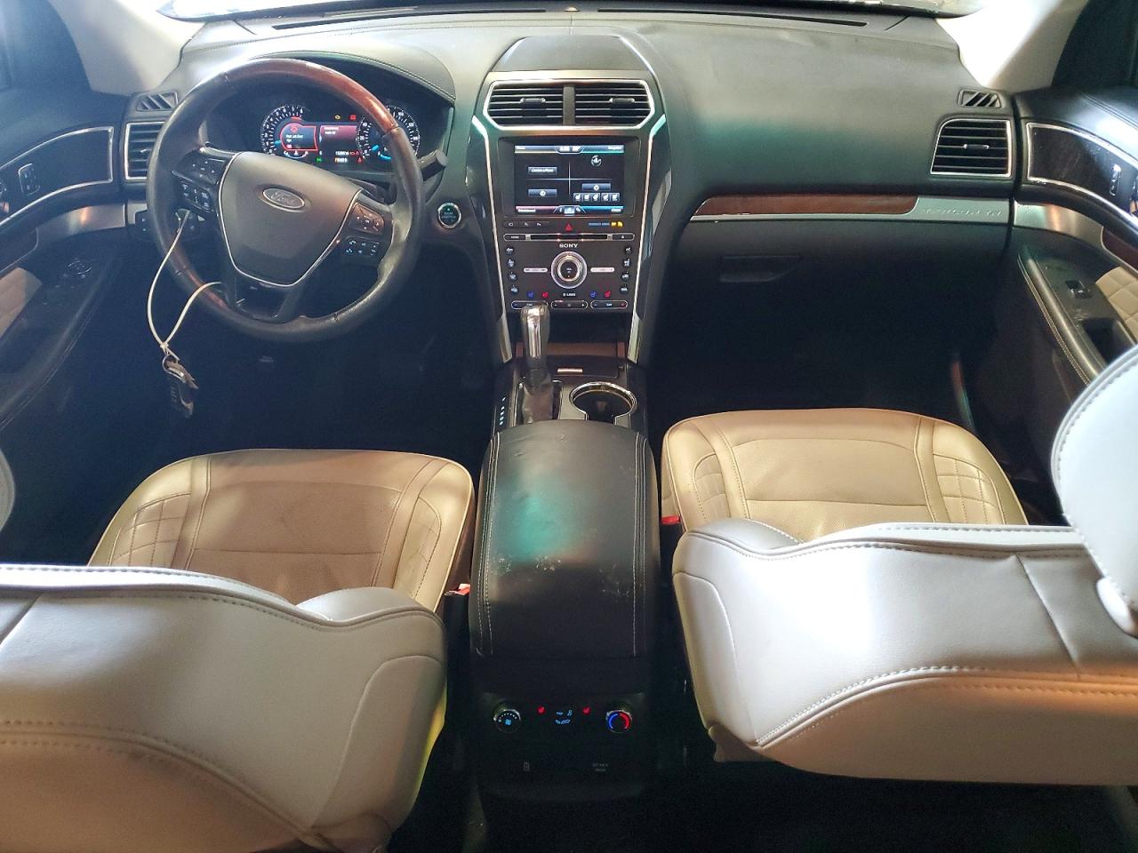 Ford Explorer Platinum
