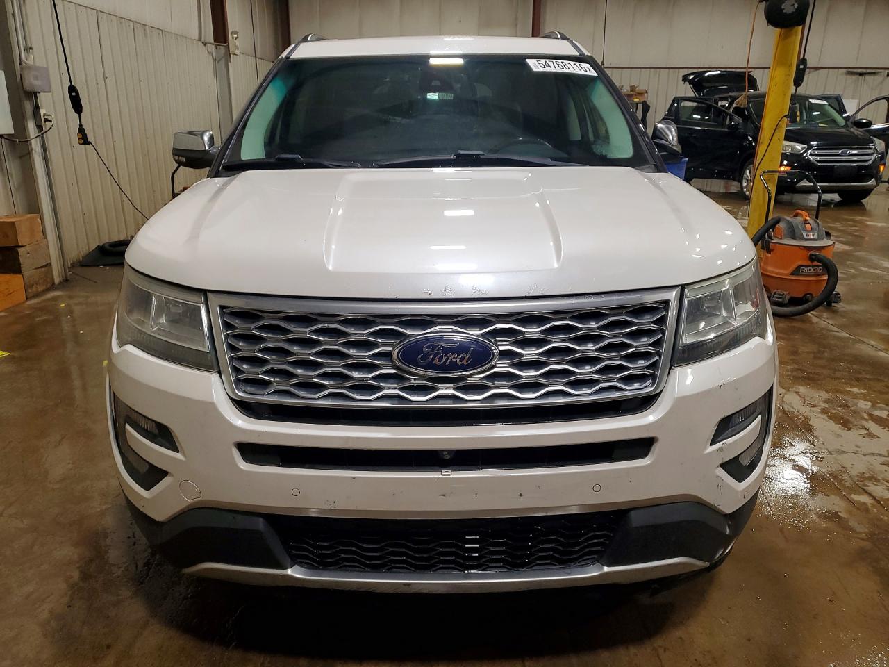 Ford Explorer Platinum