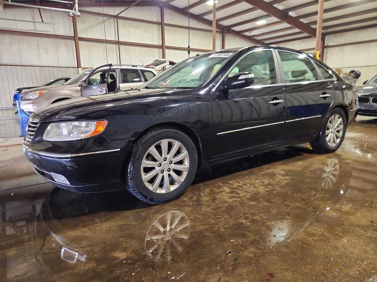 Salvage Hyundai Azera Image