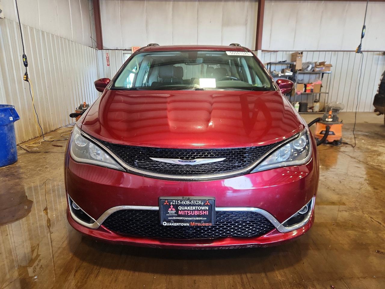 Chrysler Pacifica Touring L