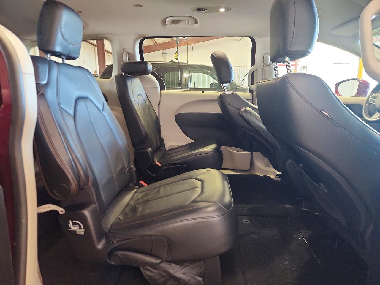 Chrysler Pacifica Touring L