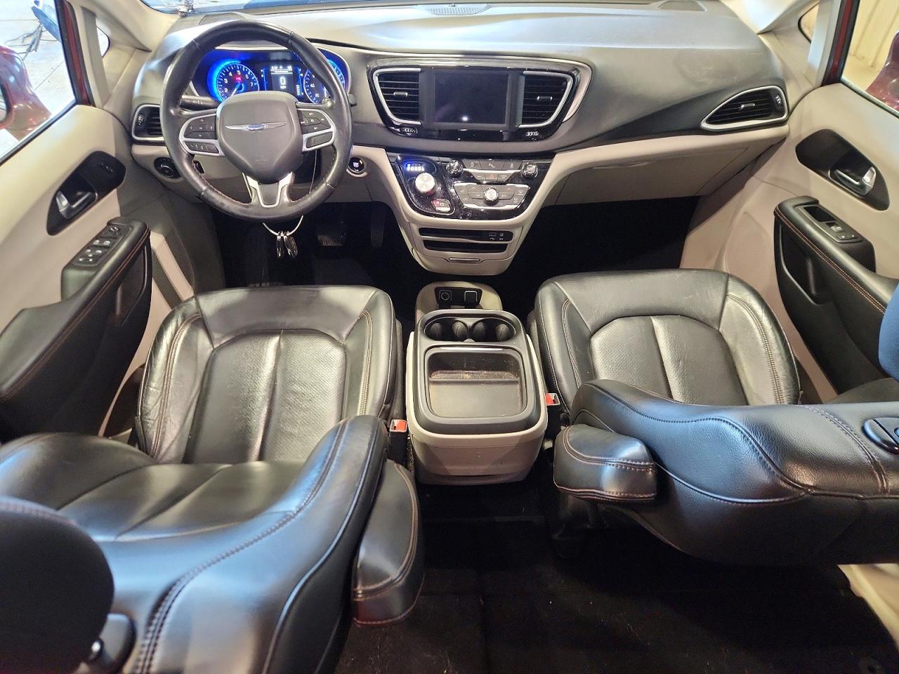 Chrysler Pacifica Touring L