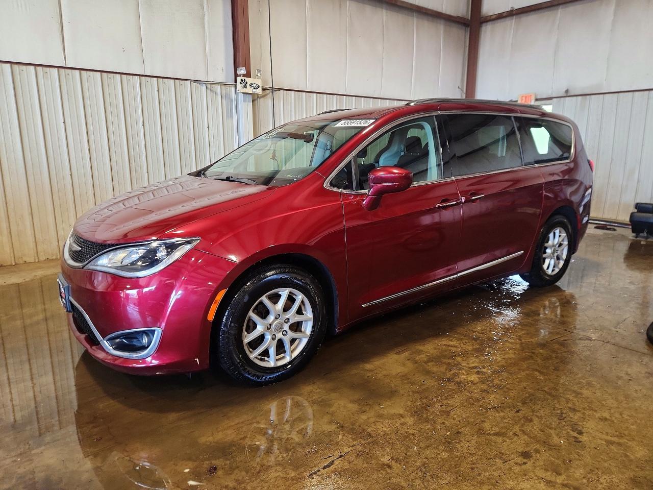 Salvage Chrysler Pacifica Image