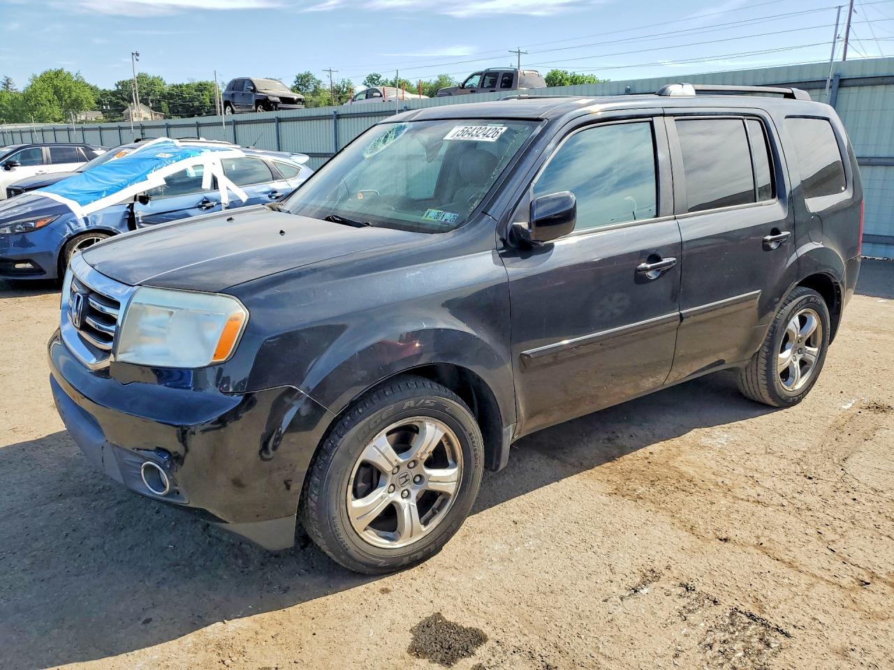 Salvage Honda Pilot Image