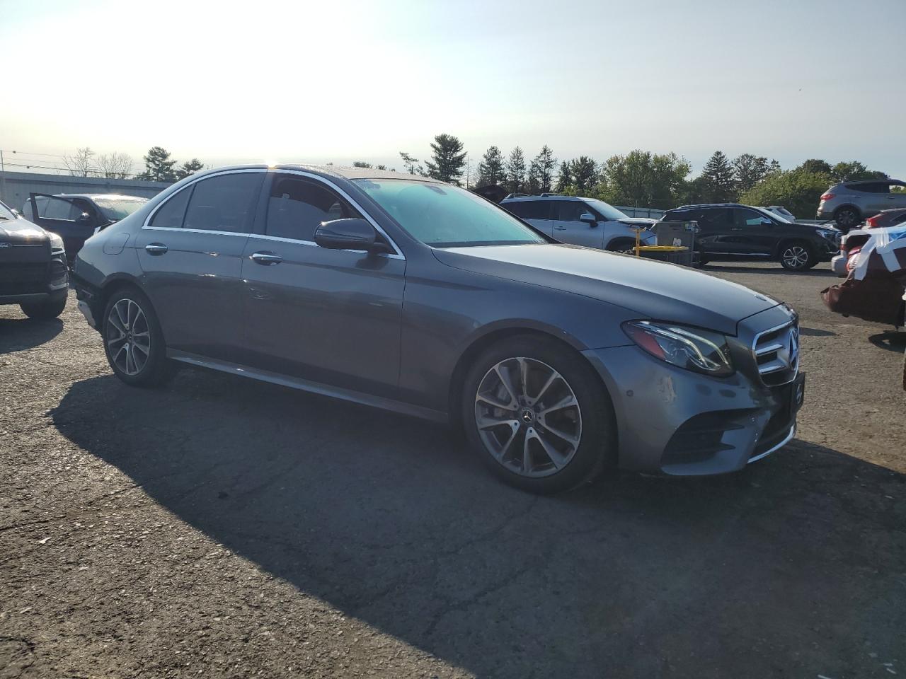 Mercedes-Benz E-Class 400 4matic