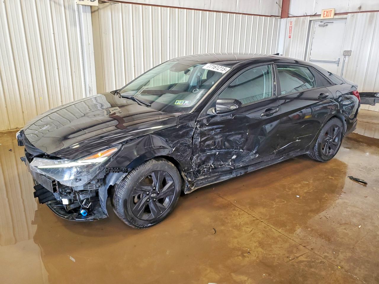 Salvage Hyundai ELANTRA Image