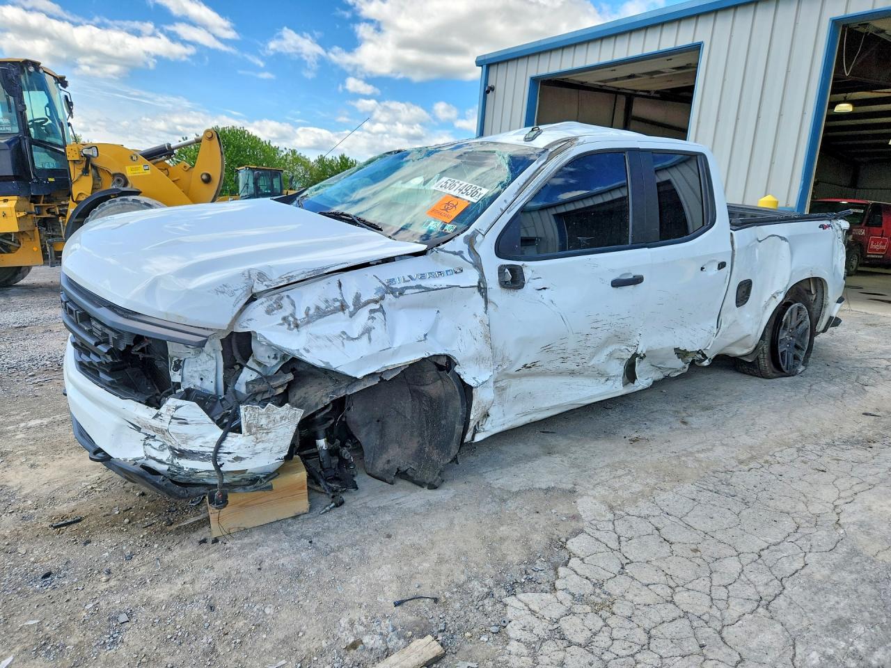 Salvage Chevrolet Silverado Image