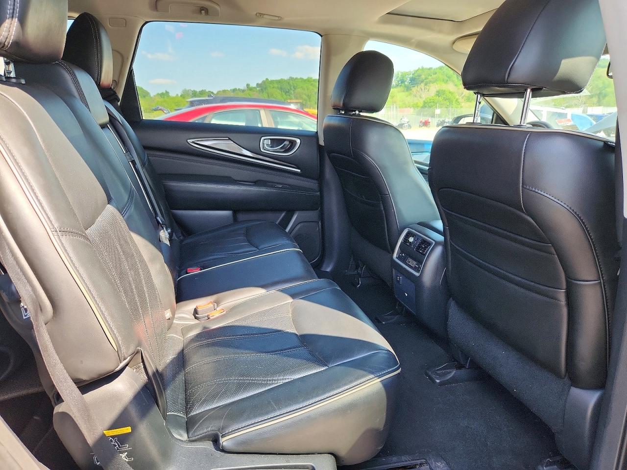 INFINITI Qx Base