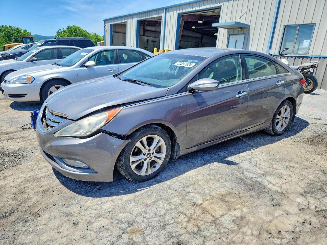 Salvage Hyundai SONATA Image