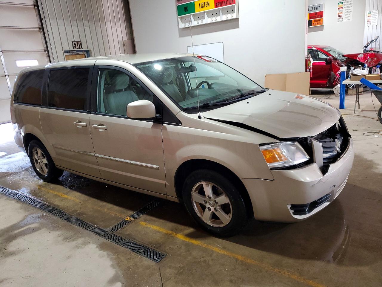 Dodge Caravan Sxt