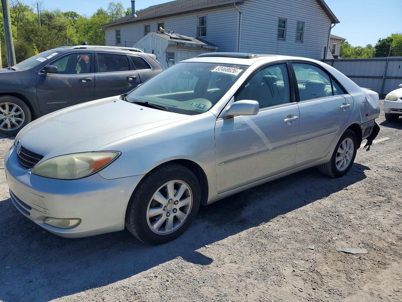 Salvage Toyota Camry Image