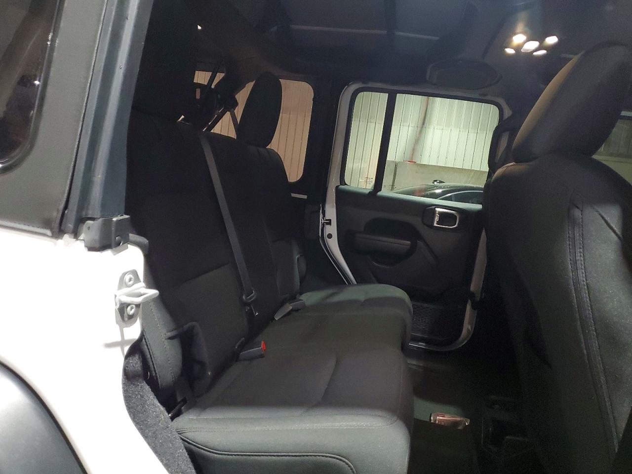 Jeep Wrangler Sport