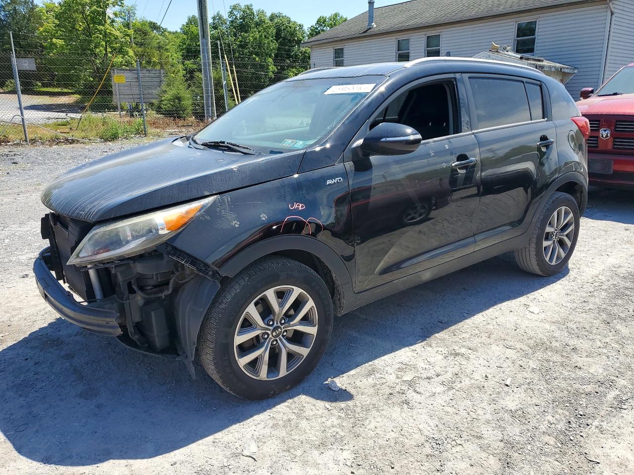 Salvage Kia Sportage Image