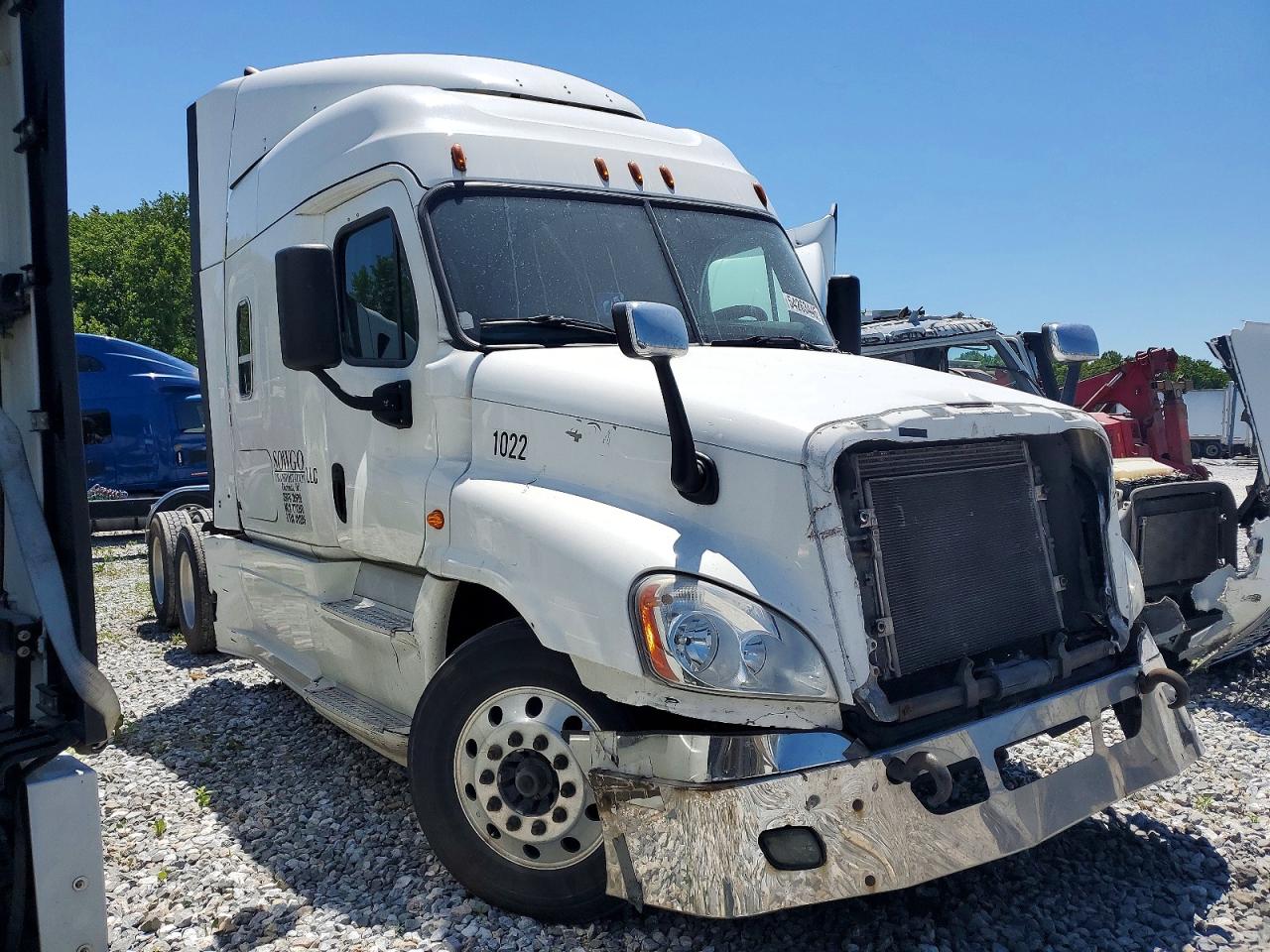 Salvage Freightliner Cascadia 125 Image