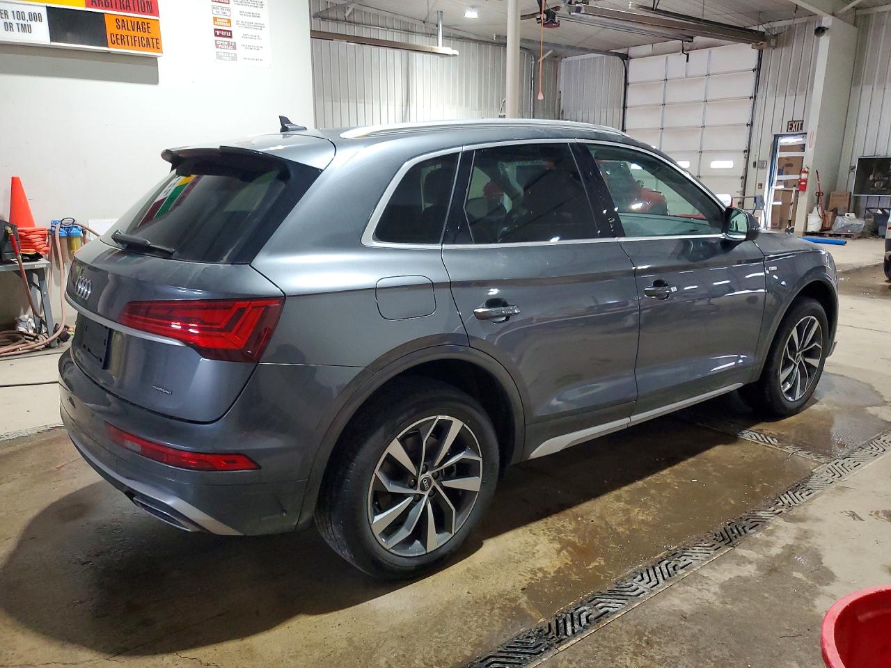 Audi Q5 Premium Plus 45