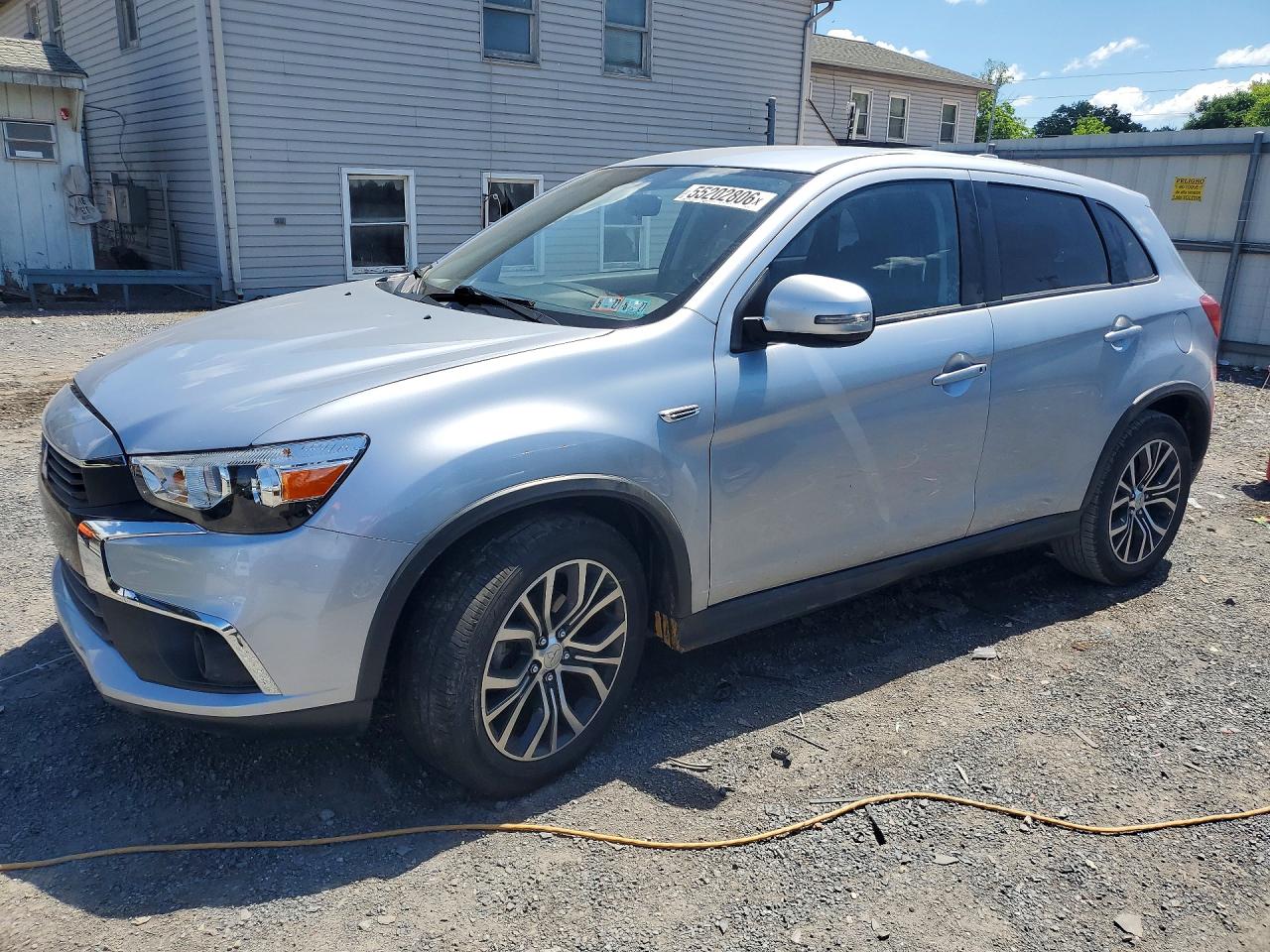 Salvage Mitsubishi Outlander Image