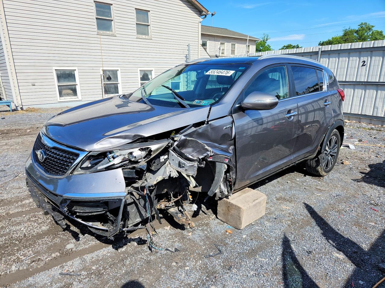 Salvage Kia Sportage Image