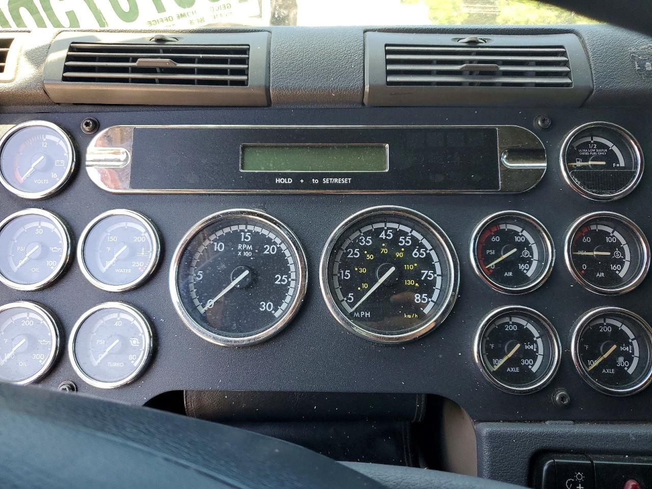 Freightliner Cascadia 125