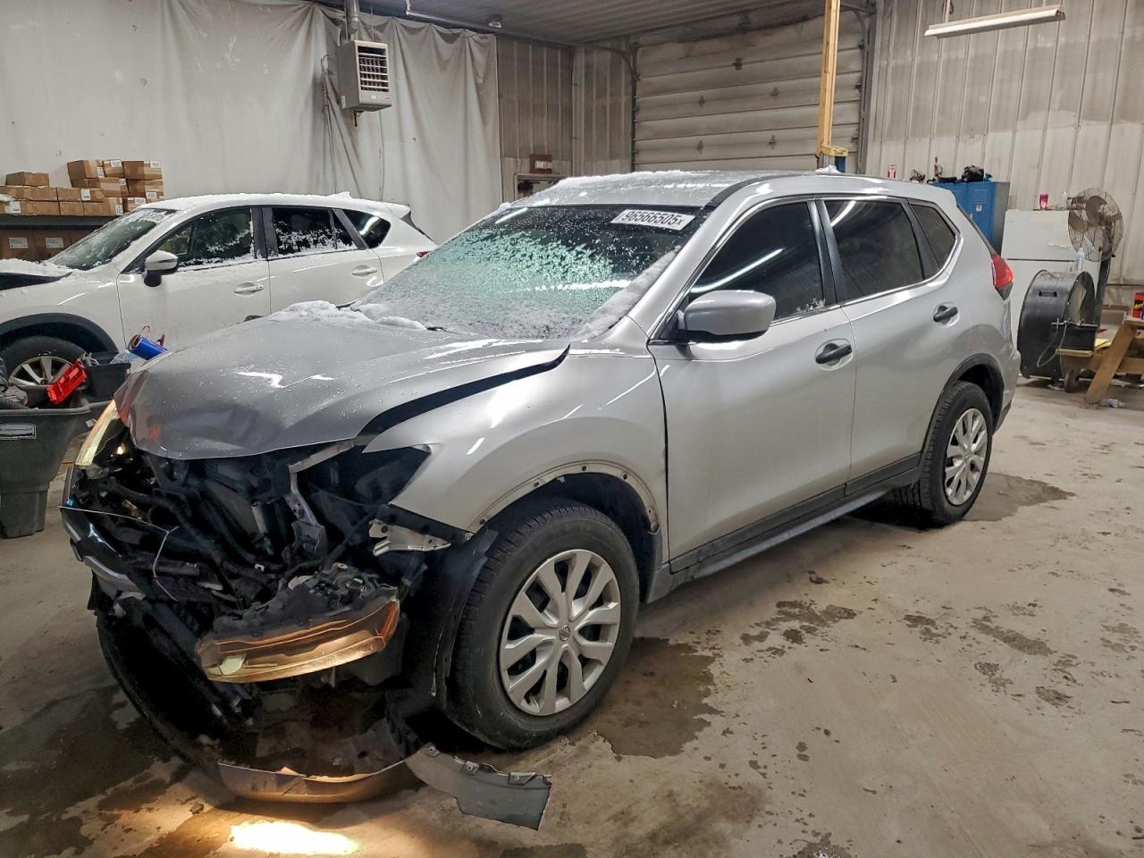 Salvage Nissan Rogue Image